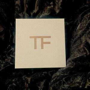 limited-edition set of moisturizing lip balms